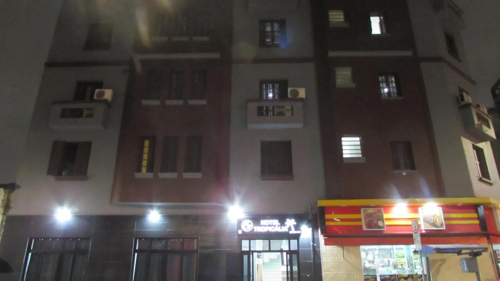 Hotel Tropicalia: Downtown Convenience with Parking Sao Paulo