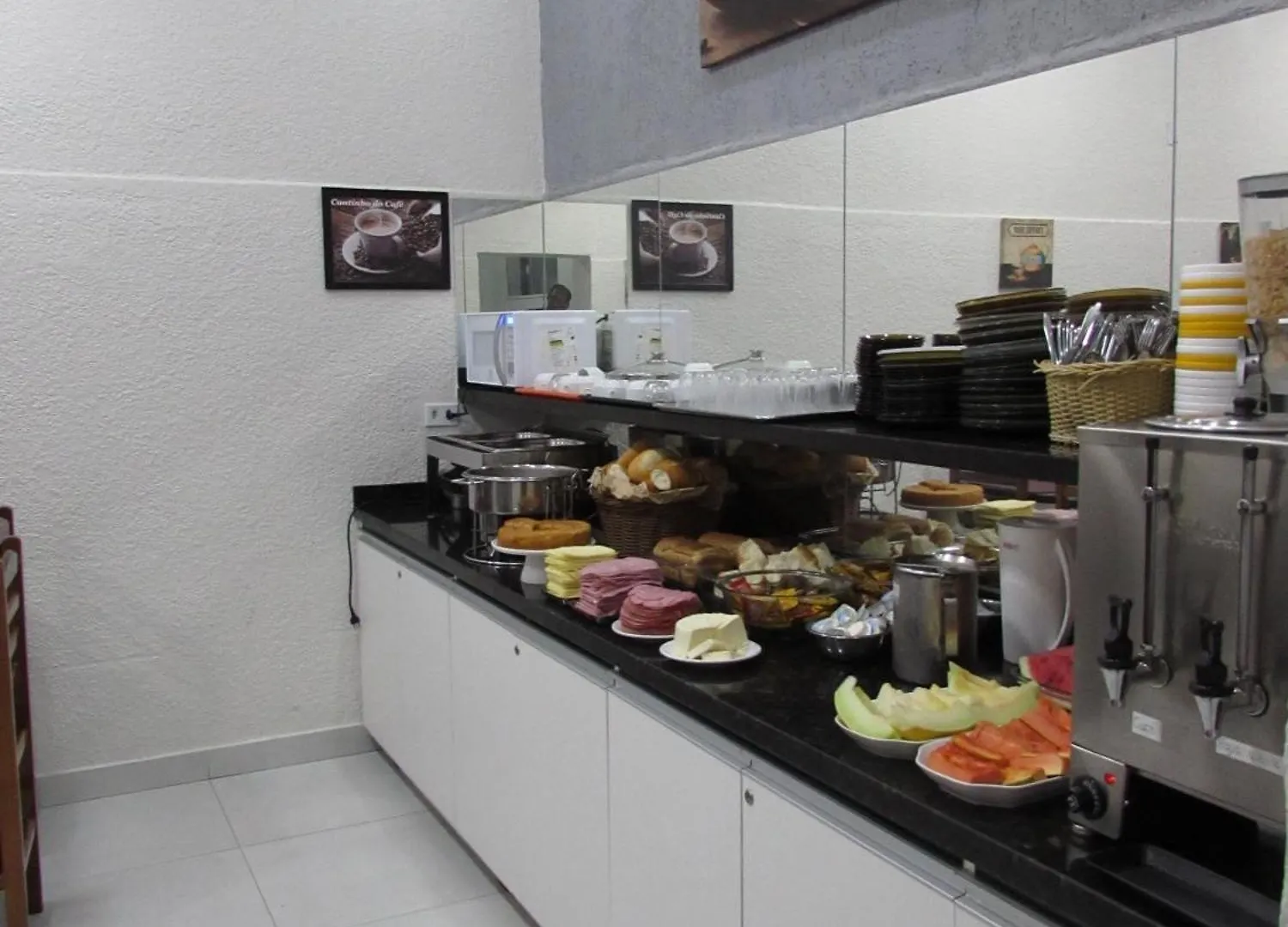 Hotel Tropicalia: Downtown Convenience with Parking Sao Paulo 3*,