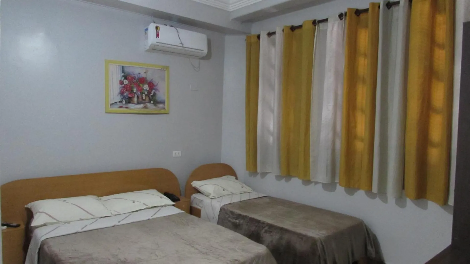 Hotel Tropicalia: Downtown Convenience with Parking Sao Paulo